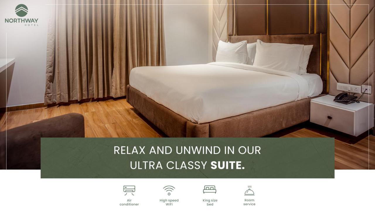 Northway Hotel วิสาขปัตนัม ภายนอก รูปภาพ