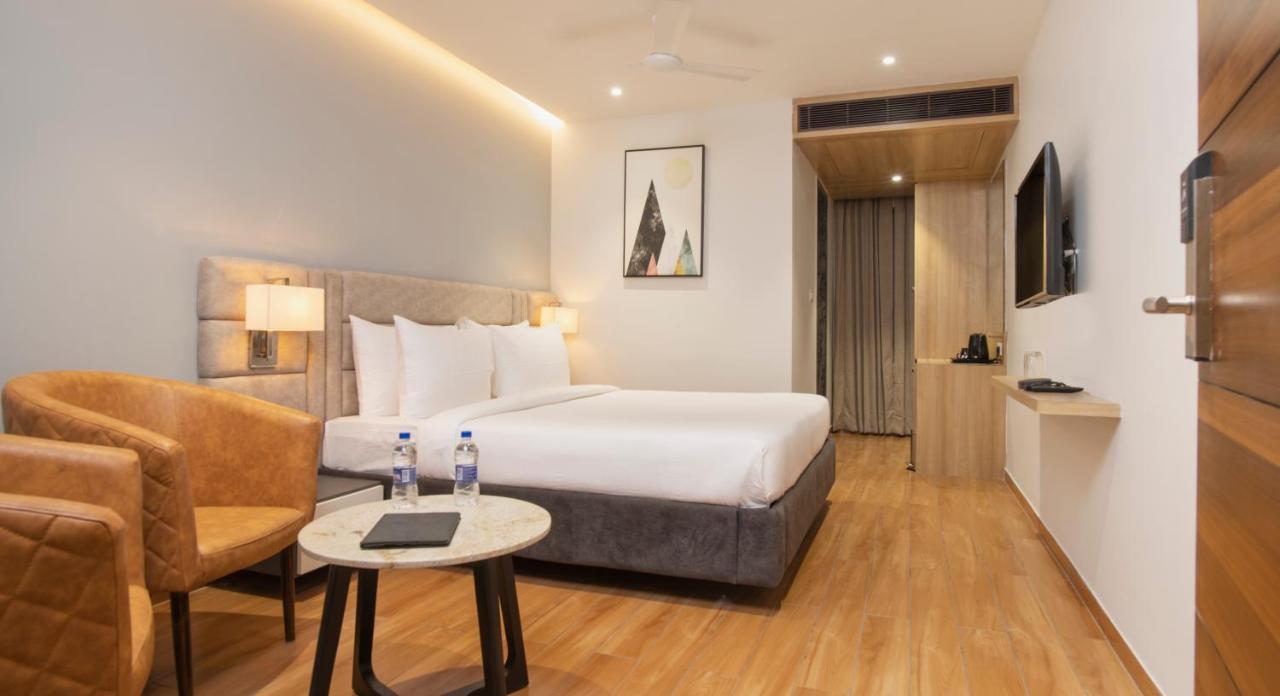 Northway Hotel วิสาขปัตนัม ภายนอก รูปภาพ
